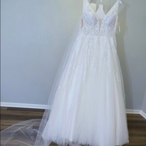 Wedding dress